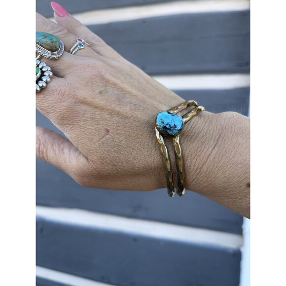 Vintage Native American Navajo Turquoise and Brass Cuff Bracelet Southwestern - Picture 5 of 10